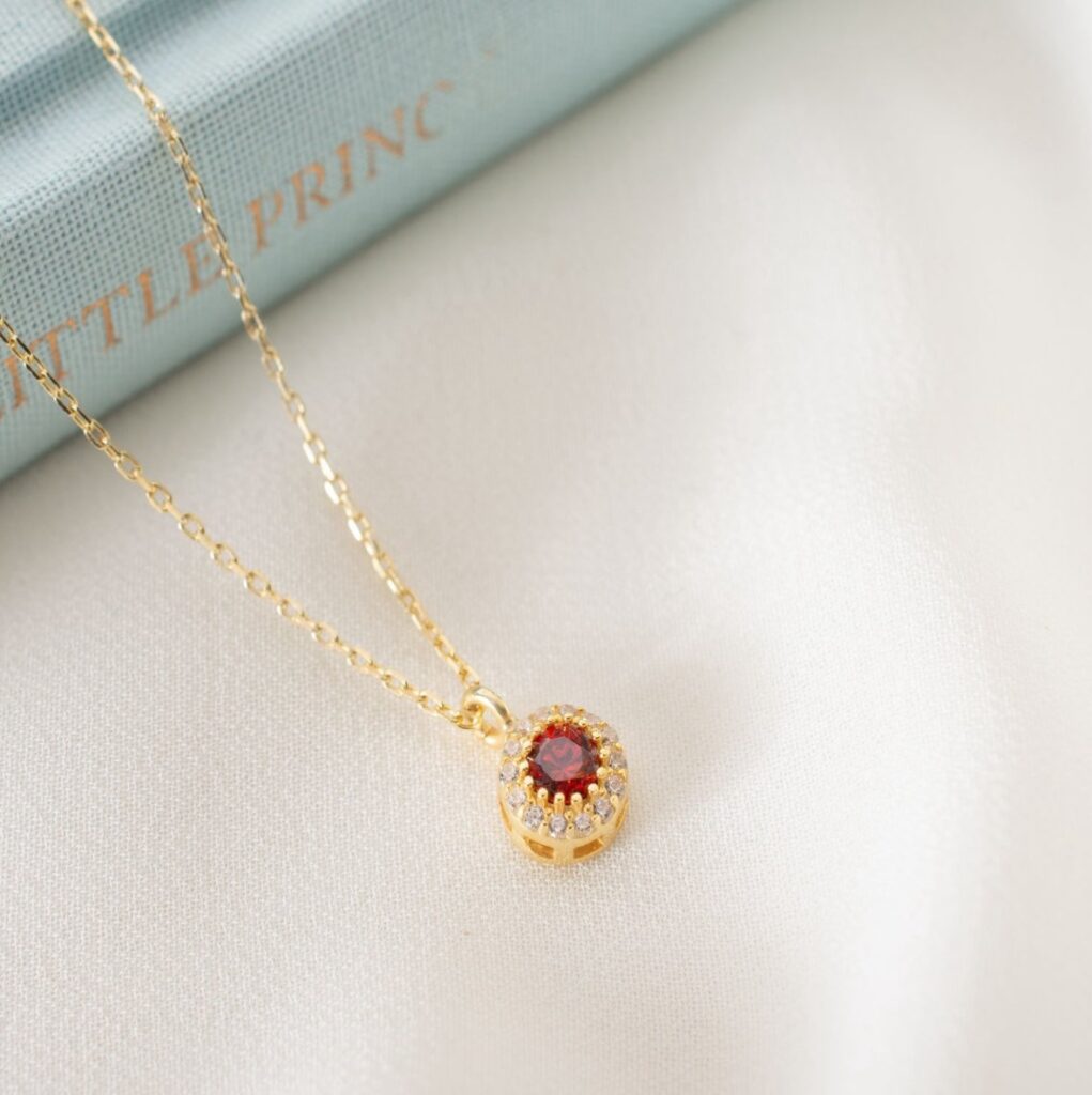 925 Ayar Gümüş Ocak Ayı Doğum Taşı ( Garnet ) Kolye