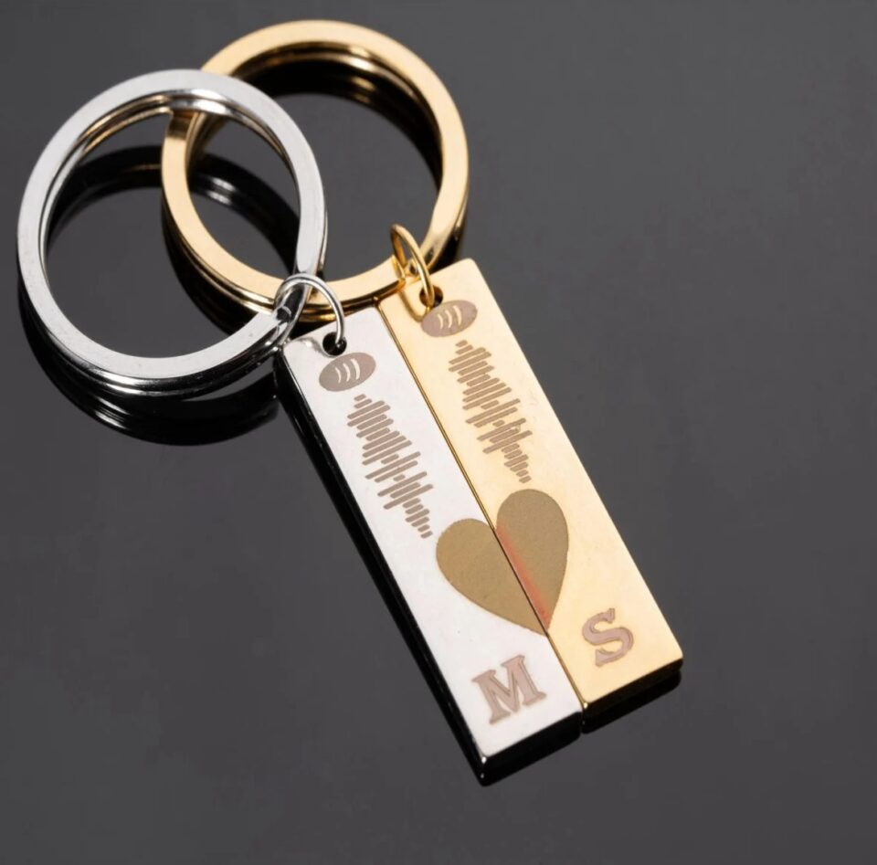 Kişiye Özel Çift Spotify Kalpli Çelik Anahtarlık ( 2 Adet )