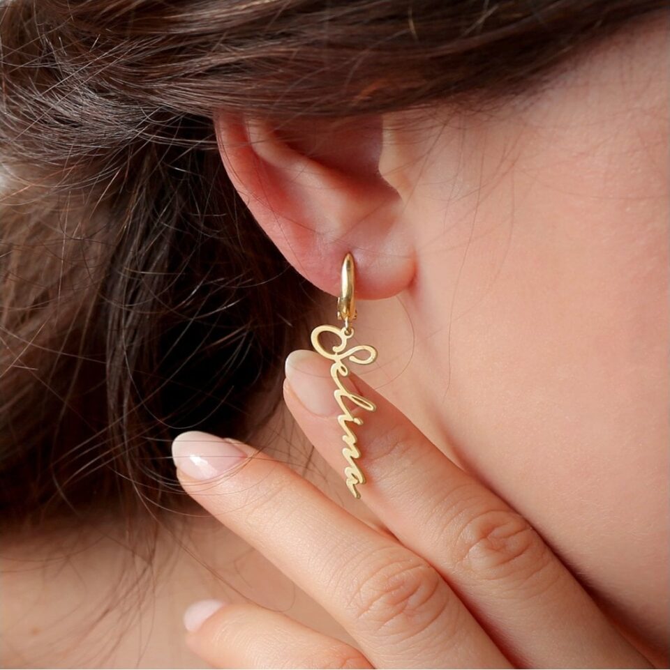 925 Ayar Gümüş Kişiye Özel İtalik İsimli Küpe (Gold)