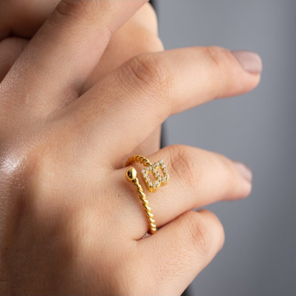 925 Ayar Gümüş Kişiye Özel Harf Detaylı Burgu Yüzük