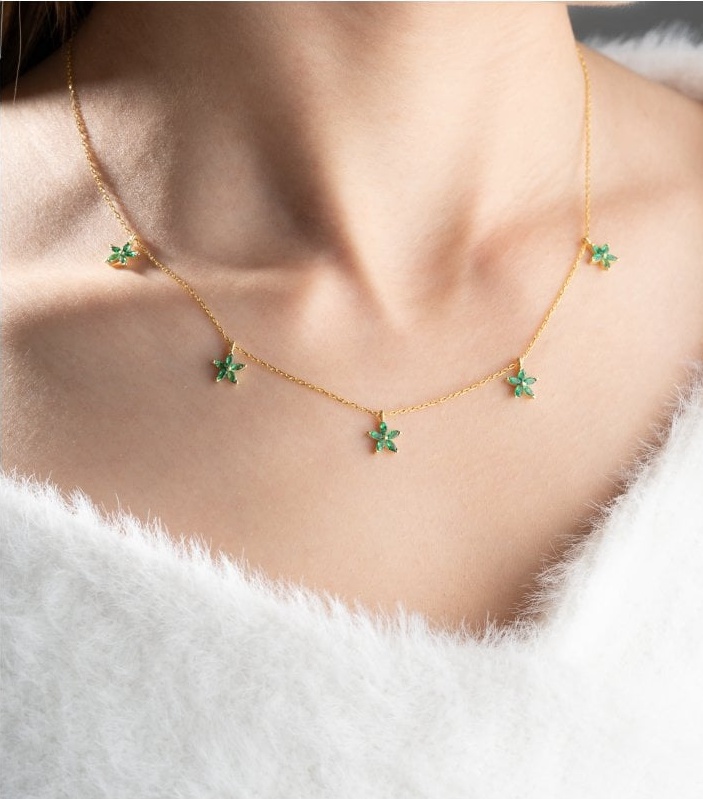 925 Ayar Gümüş Zirkon Taşlı Çiçek Kolye