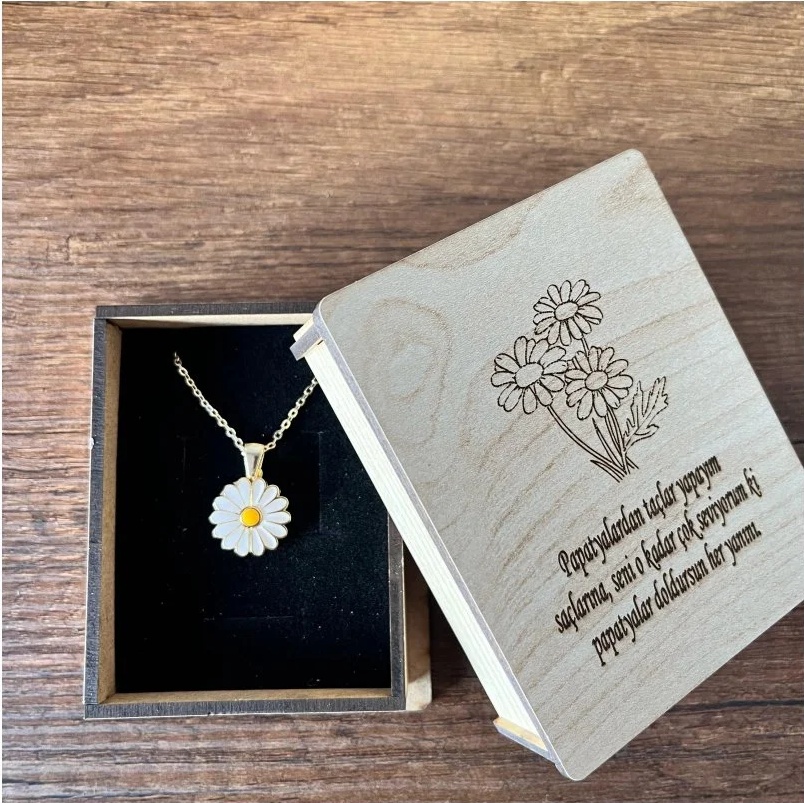 14 Ayar Altın Kaplama Özel Kutulu Açılan Papatya Kolye