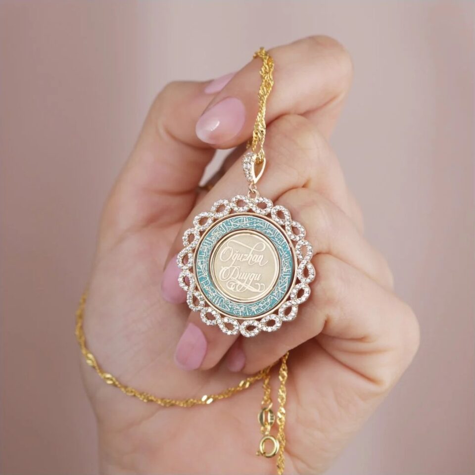 925 Ayar Gümüş Sonsuz Çerçeveli Dualı El Yazısı Kolye