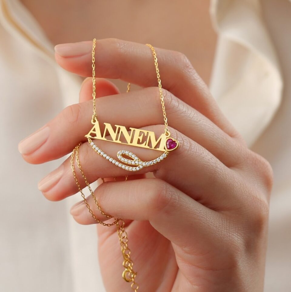 925 Ayar Gümüş Kalpli Annem Kolye